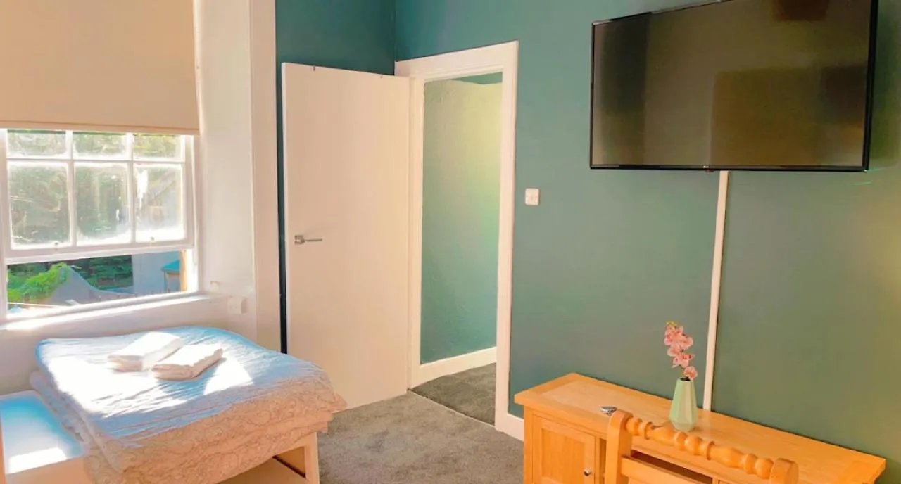 Edinburgh Leven Apartments