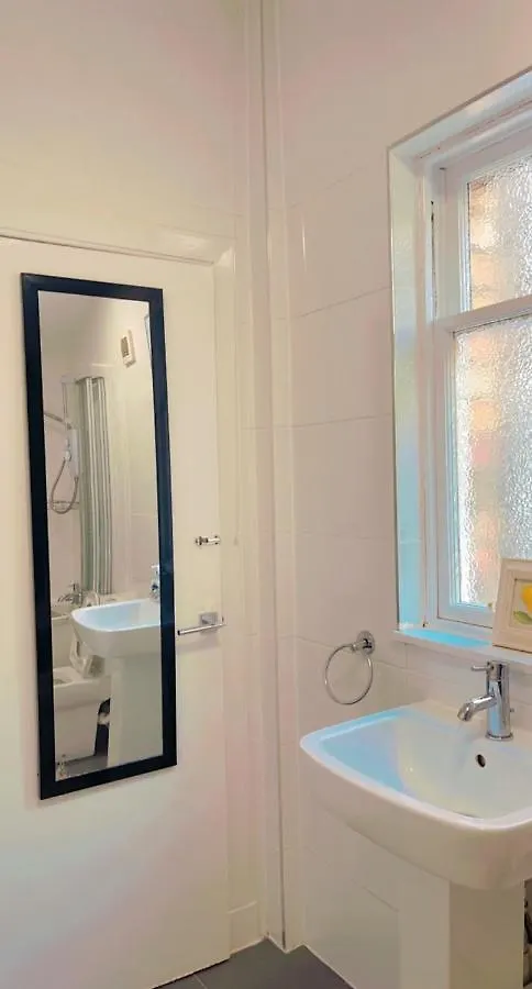 Edinburgh Leven Apartments